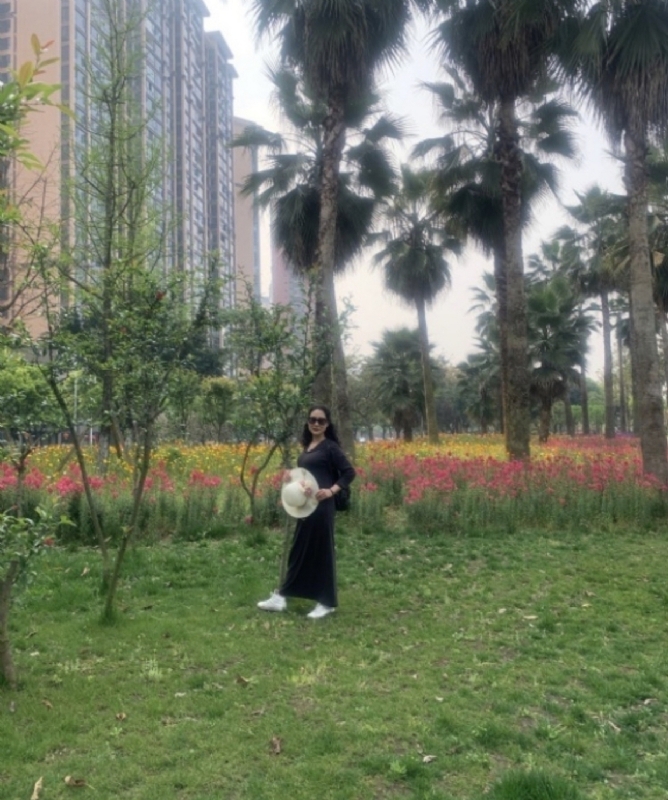 粉墨登场的第一张照片--乐山红颜知己交友网